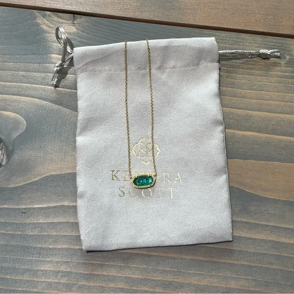 Elisa Gold Pendant Necklace in London Blue Glass - Picture 3 of 7